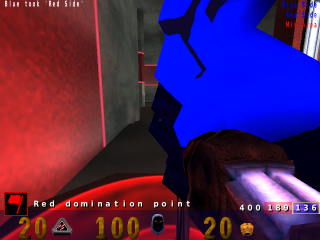 Il team blu conquista una bandiera rossa in modalità Domination